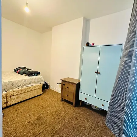 Double Bedroom Available Bristol